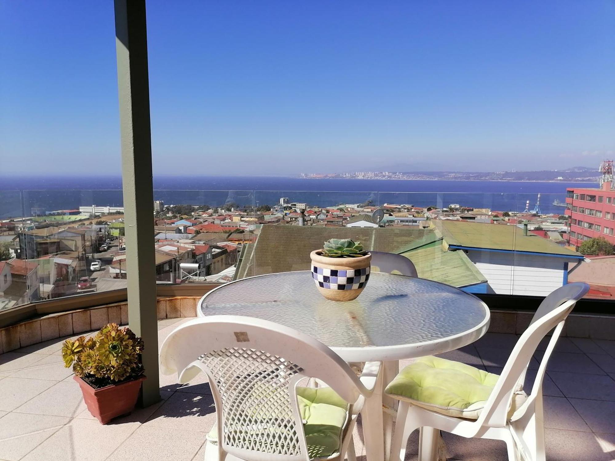 Hostal Lala Portena Vista Al Mar, Bano Privado Y Desayuno Valparaíso Eksteriør billede