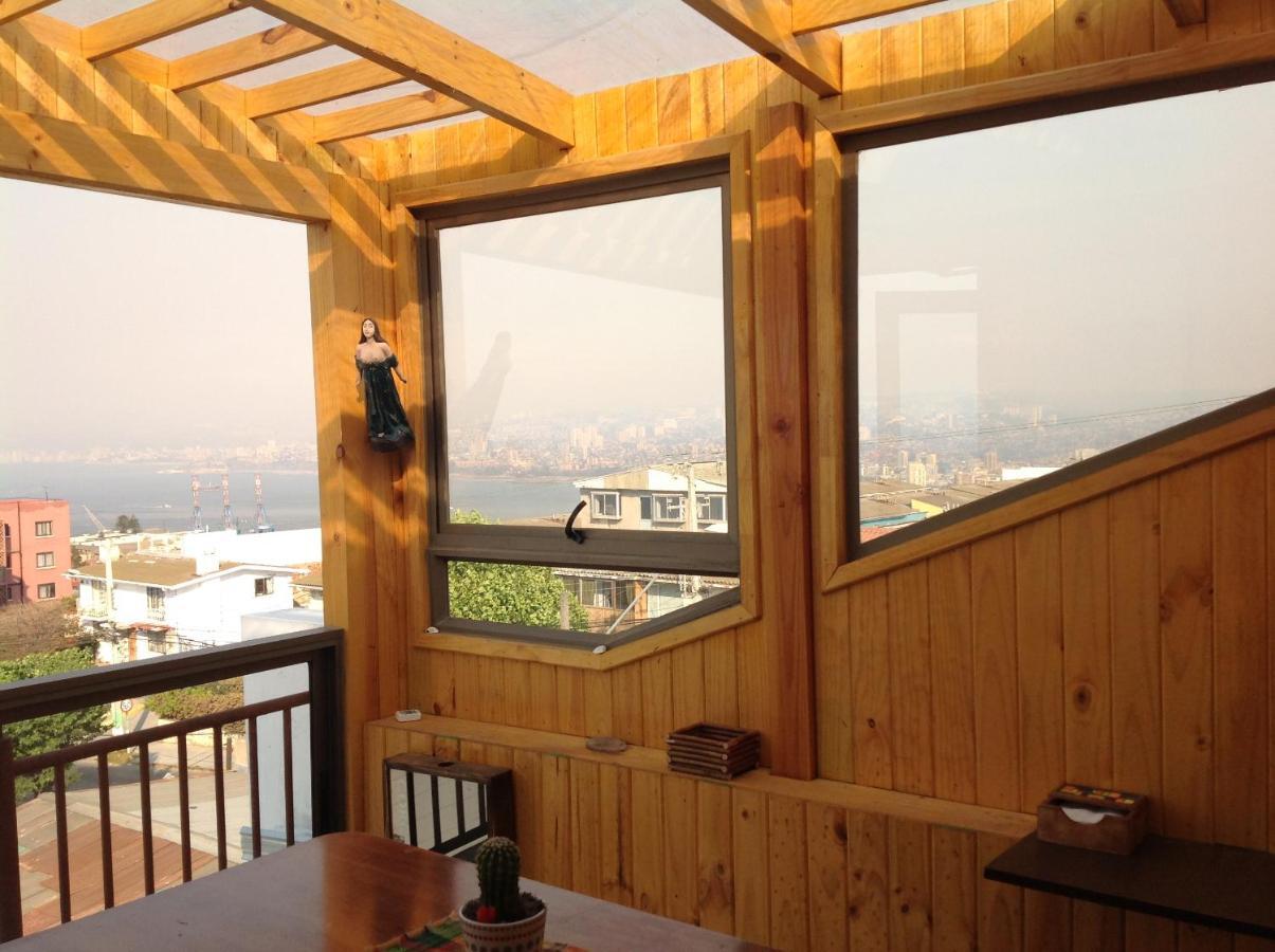 Hostal Lala Portena Vista Al Mar, Bano Privado Y Desayuno Valparaíso Eksteriør billede