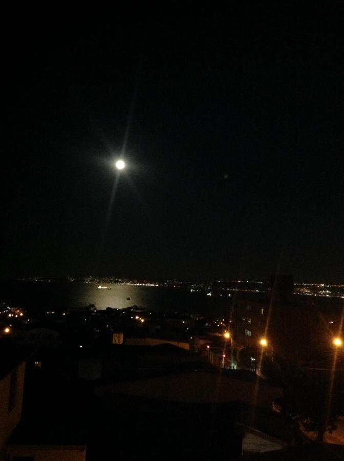 Hostal Lala Portena Vista Al Mar, Bano Privado Y Desayuno Valparaíso Eksteriør billede